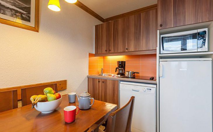 Residence Les Bergers, Alpe d'Huez, Kitchen